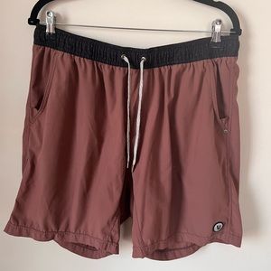 Vuori Kore 5” - XXL - Saltwater Red